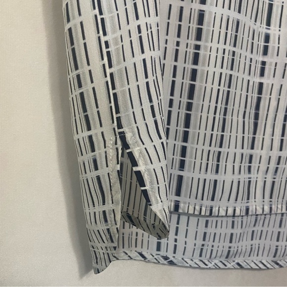 VINCE size 6 Interlace Print Silk Tunic Top Cuffed sleeve 100% silk EUC - Picture 5 of 11